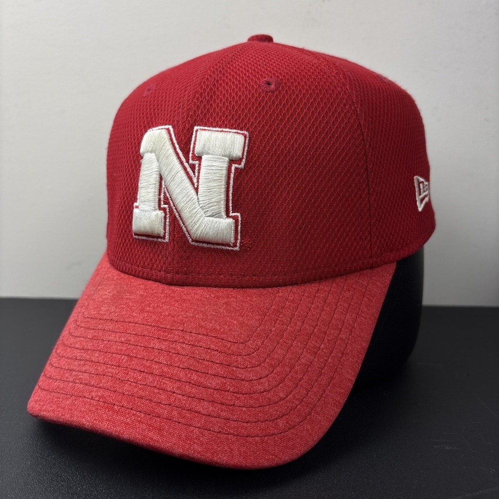 Nebraska Cornhuskers New Era 39THIRTY Stretch Fit Hat Cap Small Medium Red